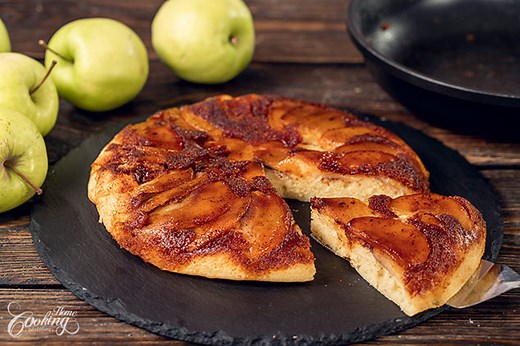 Stovetop Apple Upside Down Cake Recipe - Stovetop Cake