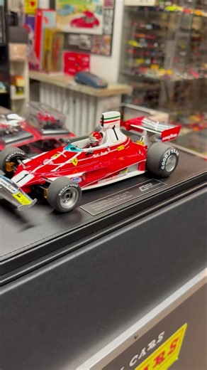 Ferrari 312 T 1976 Niki Lauda GP Replicas Scala 1:18 | Tiny cars