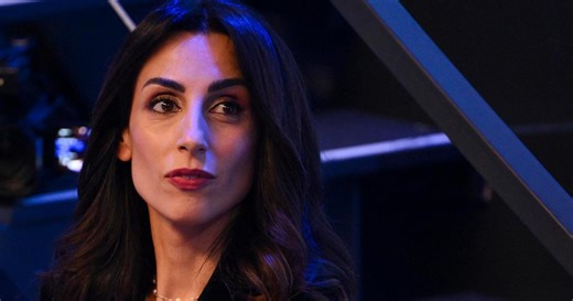 Sanremo 2026. È il giorno di Giorgia Cardinaletti, co-conduttrice, dopo l'invito di Conti in diretta