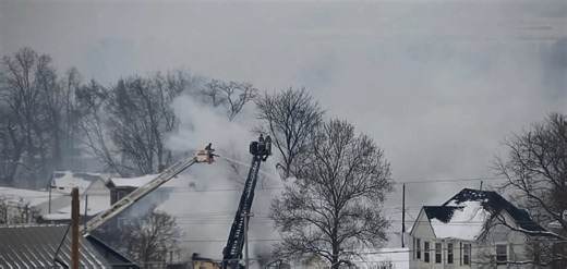 UPDATE: Mattoon fire damages building, leads to power outage