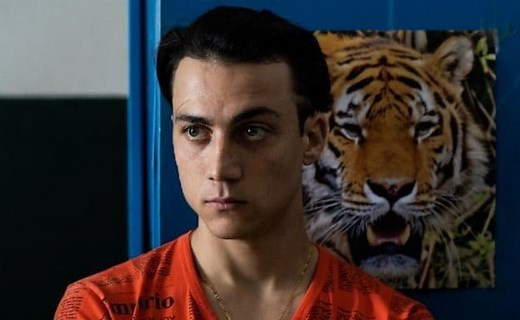 Testo e traduzione di ‘O mar for, la canzone della serie Mare Fuori cantata da Matteo Paolillo