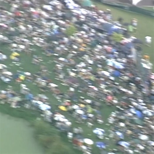 2M views · 26K reactions | When the pressure was on ... On his way to victory, Tiger Woods delivered on the 72nd hole at the 2000 RBC Canadian Open. #TOURVault | PGA TOUR | Facebook