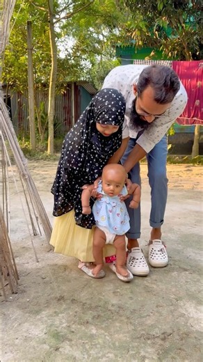 Father teaches his sister to walk.👩‍❤️‍💋‍👩🥰🤍💎❤️#respect #viral #short #shorts #shortvideo