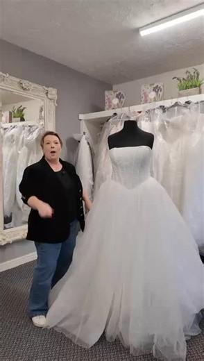 Stunning Glitter Skirt Gown for Curvy Brides in Manchester