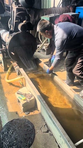 “Plastic Recycling Machine in Action”“Raw Plastic to Granules Process” #works