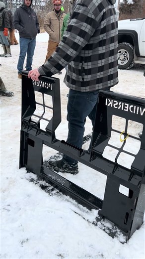 BRAND NEW STEP THROUGH SKID STEER PALLET FORKS SELLING AT AUCTION