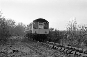 Class 110 DMU Clayton West Junction 22/01/1983