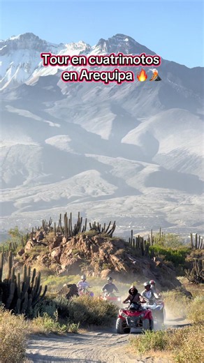 🌋🏍️ Explora Arequipa de una forma totalmente diferente. Recorre increíbles paisajes rocosos, siente la aventura sobre ruedas y disfruta vistas espectaculares de los volcanes Misti y Chachani. ✨ Una experiencia divertida, segura y perfecta para vivirla con amigos, pareja o familia. 📸🔥 Contáctanos al número de perfil . . #Arequipa #Cuatrimotos #Aventura #Misti #TourArequipa #parati #ViajaPerú #TikTokPerú