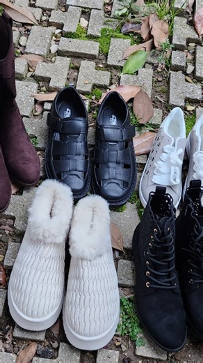 Lumachi Deborah on Instagram: "Buon fine settimana igers! Venite con me a scoprire Ital-Design – il nostro shop di moda online! Se come me amate lo stile, le tendenze e prezzi convenienti, dovete assolutamente conoscere Ital-Design.de! Cosa trovate nel loro shop: • Moda donna, uomo e bambino • Scarpe di ogni tipo: sneakers, stivaletti, boots, high heels • Abbigliamento casual e elegante per ogni occasione • Borse e accessori per completare ogni outfit Perché Ital-Design è interessante: 🔹 Sempre