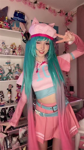 Ultimate Hatsune Miku Cosplay in Fortnite