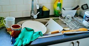 Hand washing vs the dishwasher: When's the best time to use these for your dishes