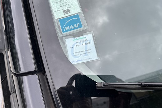 La vignette du contrôle technique est-elle encore obligatoire en 2025 ?