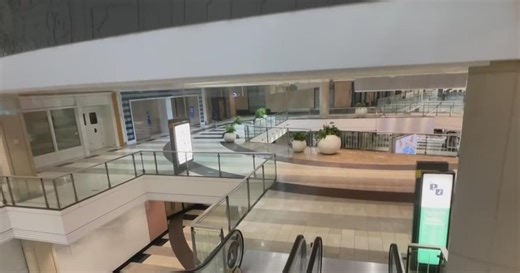 San Francisco mall with nearly all its storefronts empty goes at auction for $133M
