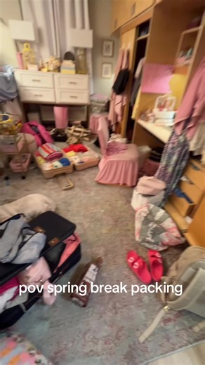 Our rooms mess but it worth it #springbreak #college #packing #freshmandestin