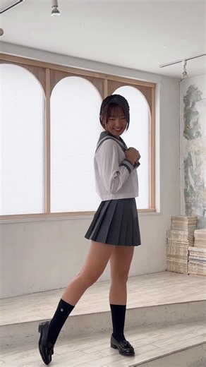 香月杏珠／Kouzuki Anjyu on Instagram: "沢山褒めてもらいながら撮影出来て幸せものですなぁ⸜ ෆ‪ ‪⸝‍ ⁡ クリーム新年2月号撮影風景📸🍦2026/1/7(水)発売お楽しみに☺️"