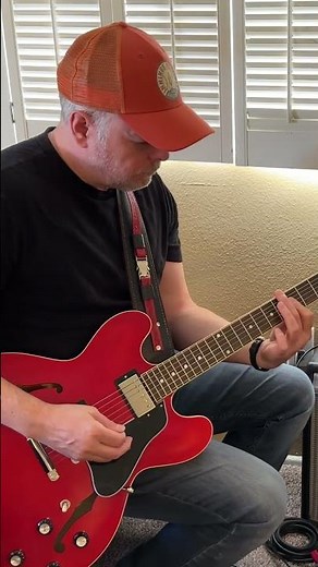 Eric Underwood-Gibson ES-335 Dot/Fender 68 Custom Deluxe Reverb Demo #gibsones335 #fenderamps