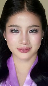 how i apply contact lenses for first-time clients 🫧 prepare: alcohol (to disinfect your hands), silicone tweezer & lens applicator, new contact lens 1. ask the client to look down to avoid sudden blinking. 2. apply eye drops to lubricate the eyes (especially helpful for dry eyes or lack of sleep). 3. when inserting, gently pull the upper and lower lids to fully open the eyes. 4. place the lens above the iris — do not force it. if the eyes keep closing, pause, let them blink, and reassure them b