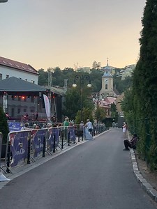 Acum în Piața Sfântul Ioan! Visit Brasov Romania 🇷🇴 Concert Filarmonica Brasov | Visit Brasov Romania