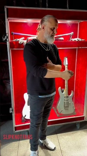 mr clown shawn crahan at slipknot museum knot fest tokio japan2023