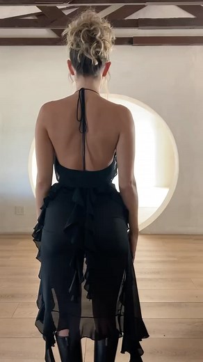 Cassandre | Take me out to dinner. Wearing: @fanci.club @casaterralumi | Instagram