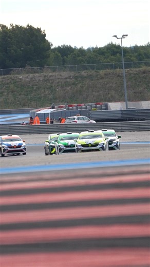 Qualifying action heating up at Circuit Paul Ricard, the Clio Cup Series are now ready to race 🚀 | Renault Clio Series