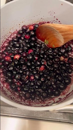 Blueberry Goat Cheese (Easy Appetizer!)