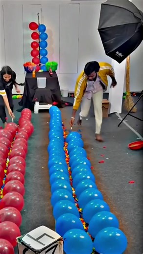 Blue vs red Balloon Popping Challenge | balloon popping