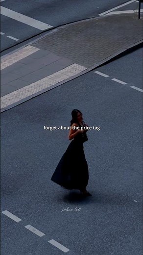 Jessie J - Price Tag (Lyrics) | "Everybody look to the left"