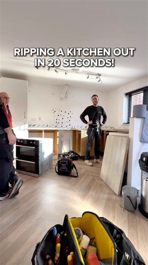 If only it really took 20 seconds! A full kitchen ripped out in one day. This was the first step - you’re going to love what we’ll be sharing next of this project! 🤍🤝 #miltonkeynes #miltonkeynesbusiness #luxurykitchens #kitchendesign #designerkitchen | Stadium Studios