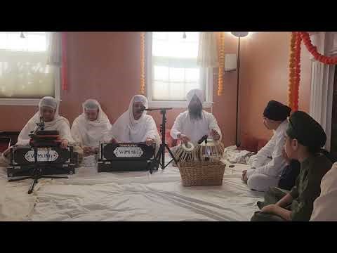 Bibi Baljit Kaur Khalsa Talware Vale's Kirtan at our house today!