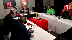 🕘 21h10 TU | EN DIRECT DE RABAT LE SOMMAIRE : 8èmes de finale Fini les calculs. Place au jeu. 🇨🇲 Cameroun new look, séduisant. 🇲🇦 Maroc solide, chez lui. 🔥Les deux se retrouveront vendredi en quart. Ça promet, non ? ⚔️ Ce lundi 16h00 TU et 19h00 TU ( matches en intégrale rfi Afrique) 🇪🇬 Égypte – Bénin L’expérience contre l’audace. Les Guépards n’ont rien à perdre. 🇳🇬 Nigeria – Mozambique Les Super Eagles de Victor Osimhen 🎭 sous pression. Le Mozambique avance sans complexe. 🗣️Debrief