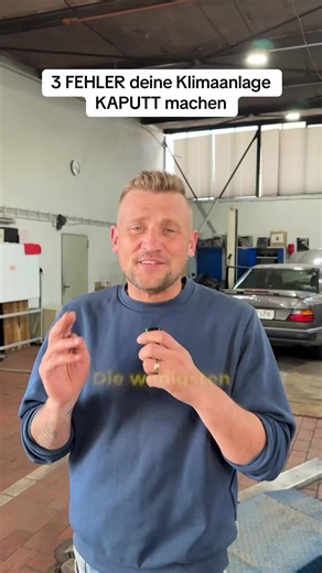 Speicher dir das Video ab, bevor der Sommer kommt 🚗❄️ Die meisten nutzen ihre Klimaanlage falsch – bis sie plötzlich nicht mehr kühlt oder stinkt. Hier sind 3 wichtige Tipps: 🔧 1. Auch im Frühling nutzen ➡️ mindestens 1x pro Woche einschalten ➡️ hält Dichtungen geschmeidig 🔧 2. Nicht nur Gebläse anmachen ➡️ A/C Knopf muss aktiv sein ➡️ nur dann läuft der Kreislauf richtig 🔧 3. Geruch oder schwache Leistung nicht ignorieren ➡️ oft erste Warnzeichen Viele Schäden entstehen langsam – nicht plöt