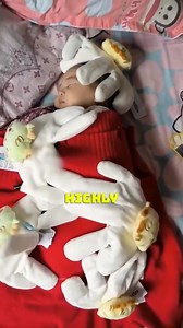 797K views · 7.4K reactions | "China's Innovative Baby Soothing Gloves for Easy Bath Time" #BabyCare #TechnologyInnovation #SoothingGloves #ParentingHacks #BabyProducts | Satisfying Videos | Facebook