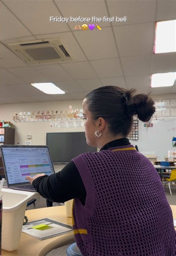 Friday before the kids!! It was a good day 🤩😌🤗🥰 #teachersoftiktok #kindergarten #beforeschool #friday #teacher