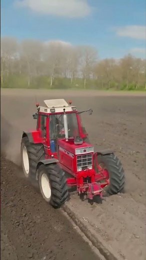 Легендарний International 1455 XL