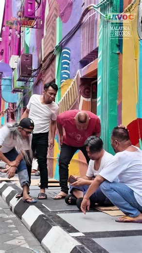 Macam kenal lah gelandangan ni tapi di mana ya? @Azlee Senario @Saiful Apek GITU2 @WAHID SENARIO @Yassin Senario Union @Real PAKYA ILLYA ⏰ 96 JAM TANPA HENTI kemeriahan raya untuk semua 🎉 Apa yang akan ada di Selangor Havoc Raya Fest 2026 ❓ 👗 Fashion & Beauty – kelengkapkan persiapan raya 🛍️ Havoc Bazaar 🍔 Top Brand & Food Viral ⚡ Happy Hour Sale 🎁 Lucky Draw & Giveaway 🎮 Games & Aktiviti Keluarga 🌟 Meet & Greet Selebriti Dengan kerjasama : 📌PEJABAT EXCO BELIA, SUKAN & KEUSAHAWANAN NEGER