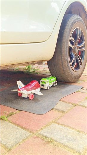 Car $10000 vs $10 RC Gadi / Remote control gadi