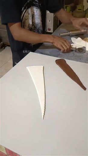 Amazing bread making skills🧑‍🍳 #bakingtutorials #croissant #pastry