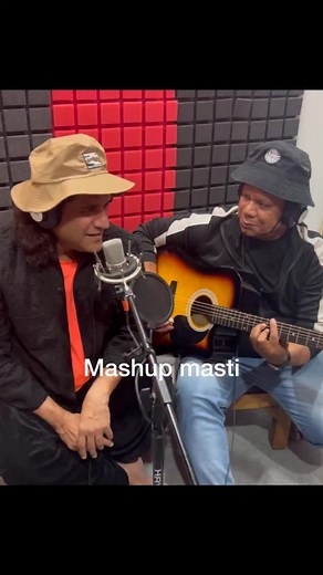 Mashup masti. Singing medleys is our forte. #padamjeetsehrawat #medley #livesinging #bands #livebands #bandsofinstagram #music #instamusic | Padamjeet Sehrawat