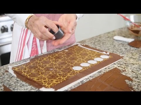 Baking Tip: How to Make Chocolate Transfers or Stencils Step by Step | Sandra Plevisani Official