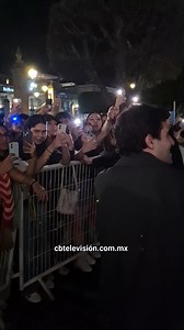 Así recibió el público moreliano a Yankel Stevan, quién se encuentra presentando la película, "No me sigas" en el Festival Internacional de Cine de Morelia . | CB Televisión
