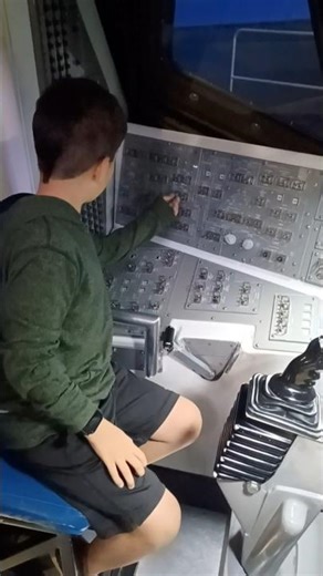 space shuttle Atlantis simulator #nasa @NASAKennedy