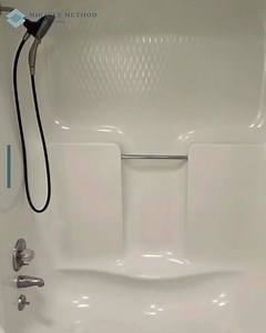 No matter how ugly and damaged your tub, countertops & tile, we’ve seen worse! Miracle Method will repair and refinish these old fixtures to like new – and save you up to 75% over replacement costs. Go from dull, dated, boring colors to a modern color scheme in just 2 days. | Miracle Method Surface Refinishing