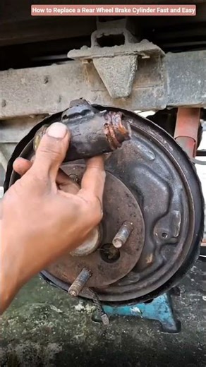 How to Replace a Rear Wheel Brake Cylinder Fast and Easy #shorts #mechanic #brakesystem