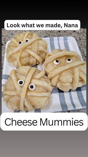 🎃🧀 Say hello to the cutest (and eeriest) Halloween snack Babybel Cheese Mummies! These little puff pastry-wrapped treats are perfect for spooky snacking or a Halloween party. 👻 Ingredients (makes half batch): 2 sheets thawed puff pastry 🥐 14 Mini Babybel® cheeses (wax removed) 🧀 1/3 cup honey or your favorite jam 🍯 Egg wash: 1 egg 1 tsp water 🥚 28 candy eyes or mini chocolate chips 👀 Instructions: 1️⃣ Preheat oven and prepare a baking sheet with parchment. 2️⃣ Wrap each Mini Babybel in p