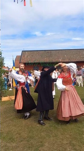 Glad Midsommar! (video med original-ljud)