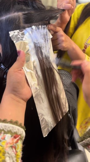 Stunning Hair Transformation with Ashblonde Highlights