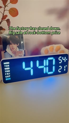 Mirror LED digital alarm clock for you #clock #digitalclock #led #tiktokfinds