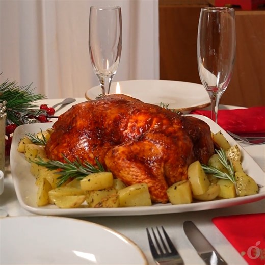¿Cena navideña sin gastar de más? 🎄 Este pollo en adobo con papas es una receta fácil, económica y deliciosa para compartir en Navidad o Año Nuevo. Ahorra y come increíble con #kiwiahorro ✨ | kiwilimón