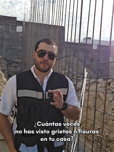 El cálculo estructural no es un trámite ni una sugerencia. Es lo que garantiza que una construcción sea segura, funcional y duradera. Ignorarlo puede salir caro… y peligroso. En este video te explico por qué siempre debe respetarse en obra. 👷‍♂️📐 #construccion ón #IngenieríaCivil #CálculoEstructural #Estructuras #ConstrucciónSegura #ErroresEnObra #IngenieríaExplicada #ConstrucciónMéxico #IngenierosMéxico #Reels #TikTokEducativo #ParaTi